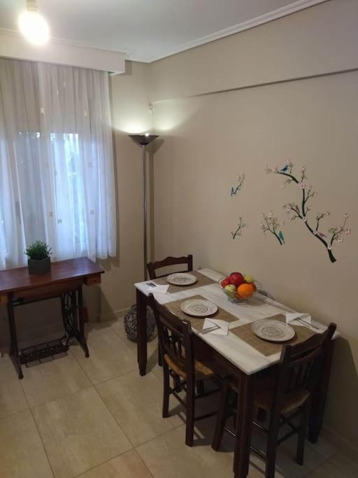Kalamata Beach Maizonette Ground Floor And Semi-Basement With Yard Exterior photo